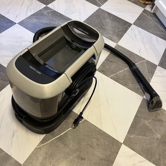 BISSELL BarkBath Dual Use Portable Dog Bath & Deep Cleaner Vacuum - Picture 3 of 10